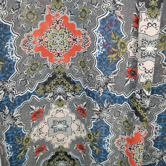 Banana Republic Tunic Top. Size Medium - Picture 4 of 7